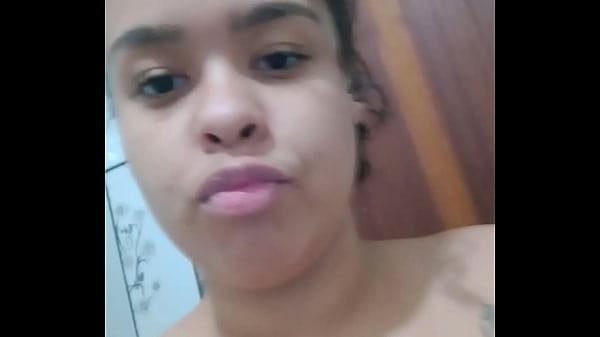 Image PUTA DEPRAVADA MOSTRANDO BUCETA MOLHADINHA E SUCULENTA SENSUALIZANDO PARA A C&Acirc_MERA AFIM DE GANHAR PICA NA BUCETA A SAFADA &Eacute_ FOGUENTA E NEM A &Aacute_GUA DO CHUVEIRO APAGA O FOGO DESSA NINFETA