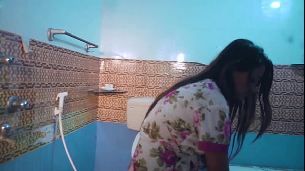 Image Hot and heavy Indian sex in the shower, fucking hard, before finishes on her ass
