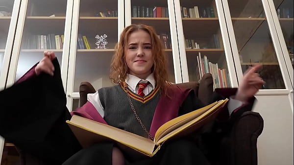 Image Hermione's wand is broken, it's good that Harry has a spare one.