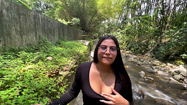 Image Le chupo la polla a desconocido en parque publico