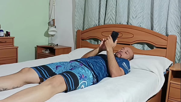 Image While my stepsister cleans the house, I please her and give her my cum to drink