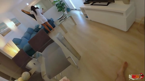 Image Stepmom Stuck In The Couch, I Fucked Her Ass Before Helping