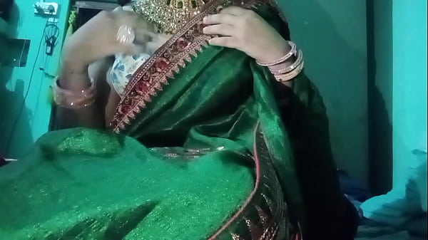 Image Indian Gay Bottom Crossdresser Gaurisissy pressing his boobs so hard with heavy jwellery in green Saree real xxx sex