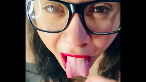 Image Rica puta me da una rica mamada y me vengo en su boquita hermosa