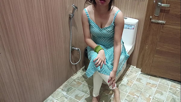 Image Indian bhabhi Hot Sex After Bath Under the Shower Sex urine Video with Hindi