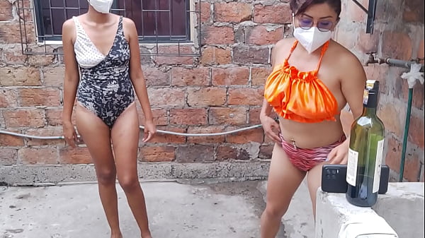 Image THE WHORES ENJOY THEIR DAY OFF TAKING A SENSUAL BATH IN THEIR COUNTRY HOUSE AND TOUCHING THEIR TITS AND VAGINA