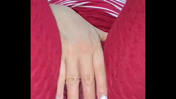 Image Frotando mi co&ntilde_o a traves de leggins hasta mojarlos delicioso - se moja y habla tan sucio que te hace excitar demasido