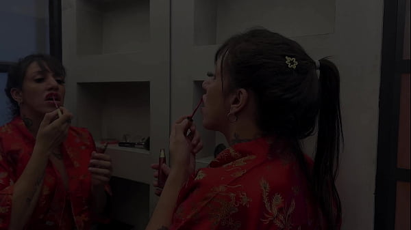 Image Morena de clit&oacute_ris grande traindo o futuro marido, com 2 caras