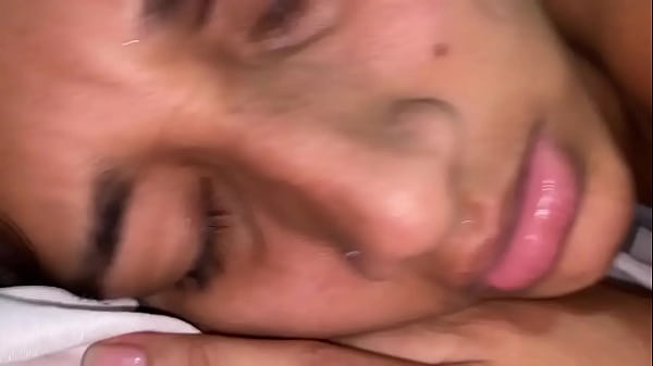 Image mi hermanastro esta cachodo con mis grandes tetas y me folla