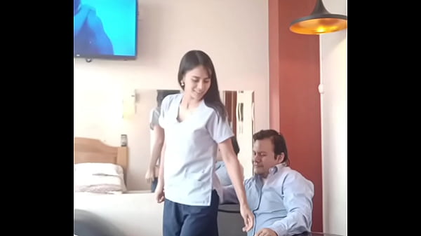 Image La tecnica de salud quer&iacute_a ascender y ser una profesional en el rubro, pero necesitaba pasar la prueba mas intensa entregar el chochito y el culo a su director para sostenerla en sus labores, no le costo trabajo abrir el chochito y comerse un pollo