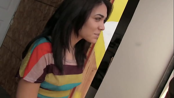 Image Too Hot To Resist For Her Stepfather