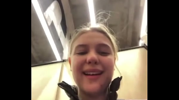 Image Extreme anal fucking on public