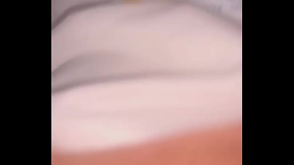 Image Entro a la habitaci&oacute_n y encuentro a mi suegra muy sexy y la pongo a mamar de rodillas y me la foll&oacute_ sin piedad hasta el final