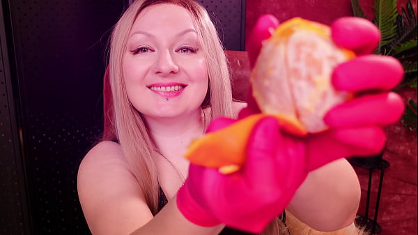 Image ASMR: nurse gloves and eating oranges!