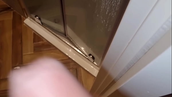 Image ARRAPATO | SPIA LA MATRIGNA - E SBORRA CON UN CAZZO ENORME