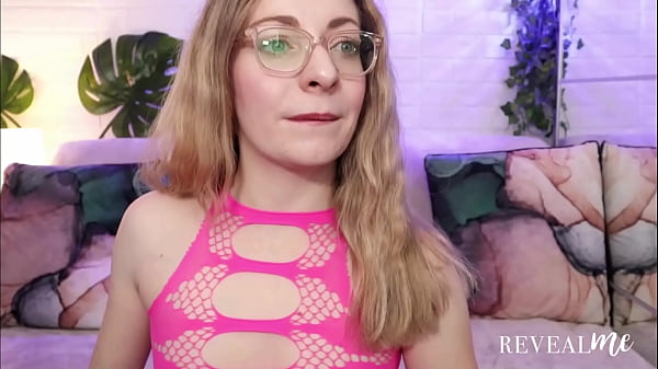 Image RevealMe || ITALIAN BOMBSHELL&rsquo_S DILDO RIDE RUSH