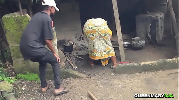Image Sharp tenant fucked the landlord's wife while cooking in her local kitchen