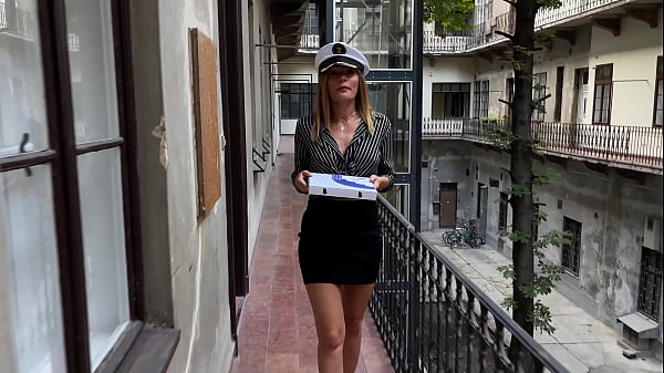 Image She&rsquo_s a Hot MILF Pizza Girl and Takes My Dick Deep as a Tip