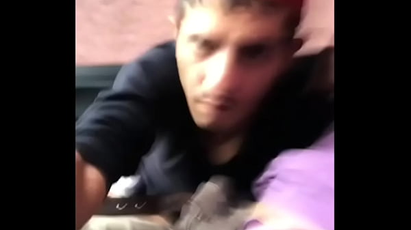Image Mamei gostoso o motorista do uber, o safado botou a piroca dura pra fora e n&atilde_o resisti