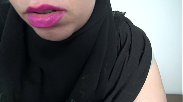 Image arab prostitute with big tits and hairy pussy humiliates a french client in Marseille