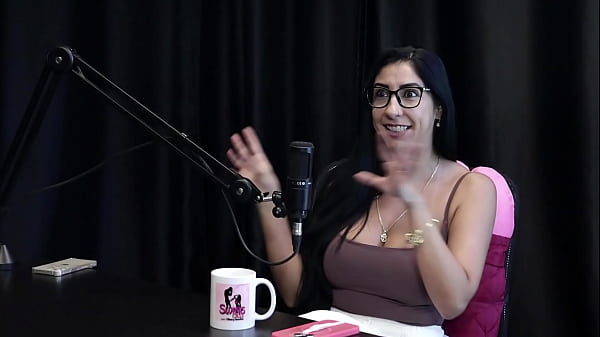 Image Sua live vazou no xvideos, era desvalorizada no casamento, deu dicas para quem quer iniciar, e a vida pessoal fica reprimida - Renatinha Melo (WATCH ON: SHEER/RED)