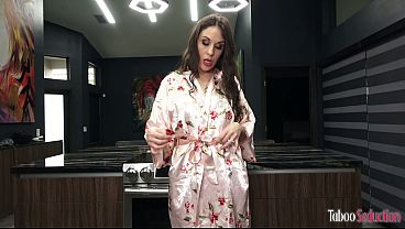 Image Stepmom wants to be your snack - Amiee Cambridge