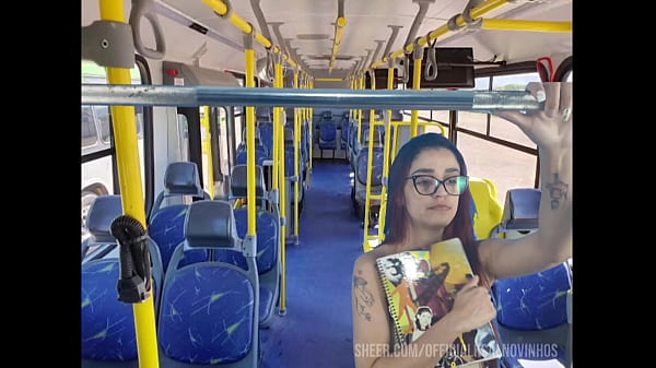 Image Estudante &eacute_ encoxada por estranho no onibus em p&uacute_blico!