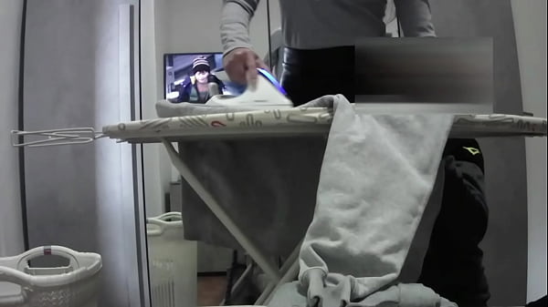 Image Preview - Desperate housewifes, it's not my case. Having an orgasm during a normal working day at home