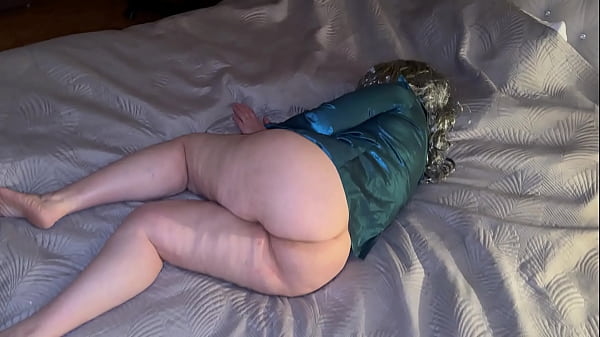 Image Stepmom deserves gentle anal sex in the morning and blowjob