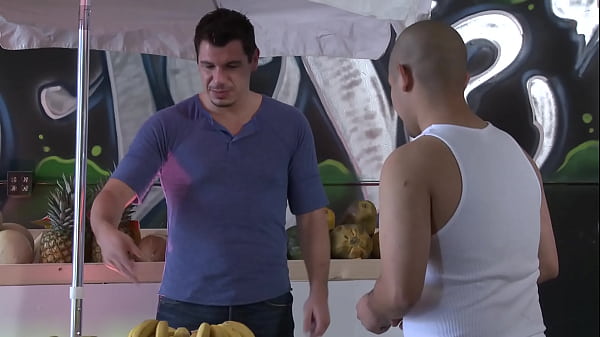 Image Capri Cavalli And Carla Cox Get It On With A Street Vendor