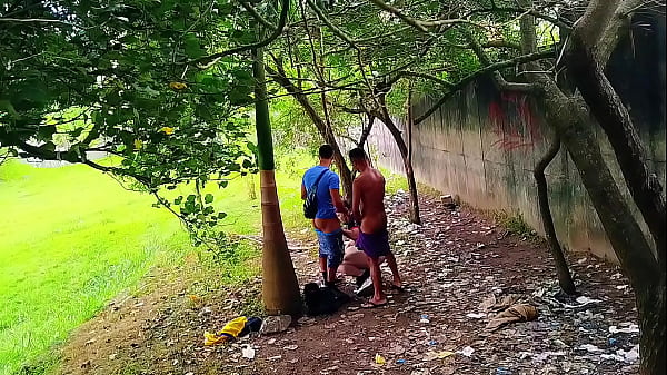 Image Dando pra um pauzudo na trilha quando apareceu mais um, acabei ganhando leite de todos - FULL RED