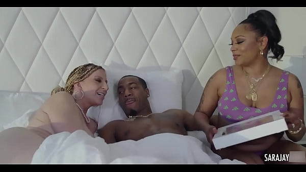 Image It's Porsha Carrera & Sara Jay Milking Mazee! Threesome Alert!