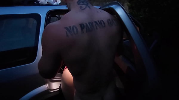 Image comi o cuzao da Sofie dentro do carro, gozei dentro