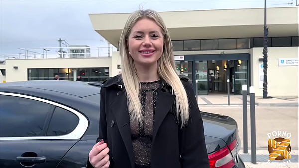 Image Georgia, belle coquine, est adepte du sextoy