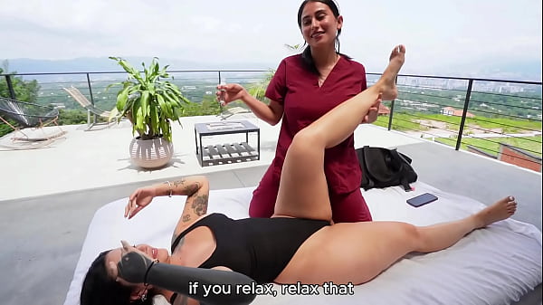 Image Horny masseuse eats my pussy after a relaxing massage - LA ROLA