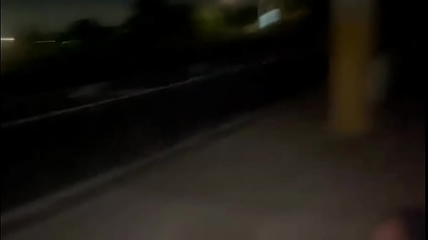 Image ESPOSA MALHANDO NA RUA A NOITE FAZ SEXO AMADOR NA RUA