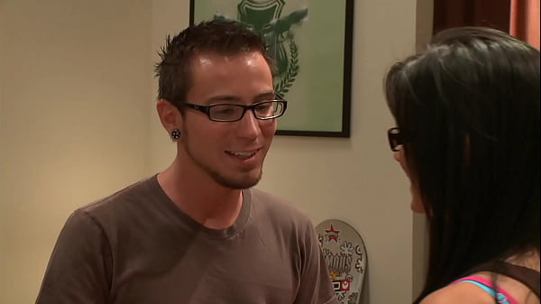 Image 18 Year Old Brunette Tanner Mayes Petite Pussy Rammed At Sorority House.
