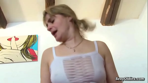 Image Blonde amateur French MILF anal fisted and fucked by big dick