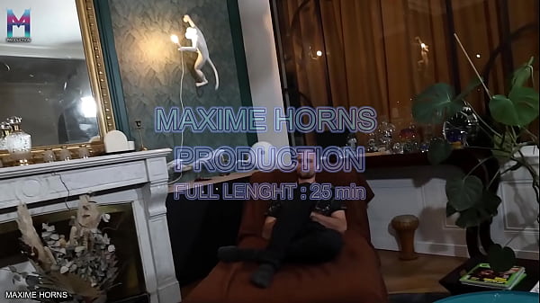 Image BLINDFOLDED MY FRIEND GAVE ME TO A VERSATILE DADDY BAREBACK Maxime Horns