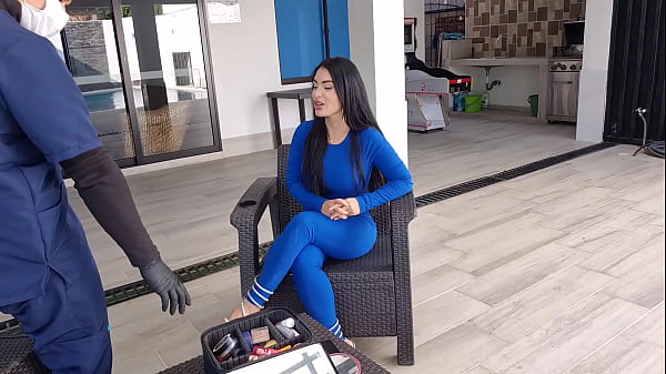 Image I'M HORNY AND ONLY MY GAY MAKEUP ARTIST IS AROUND ME. I CONVINCE HIM TO FUCK ME IN A VERY DELICIOUS WAY - ALEJANDRA PALACIOS