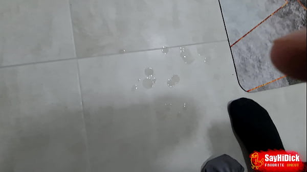 Image Selfie cumshot big dick in toilet