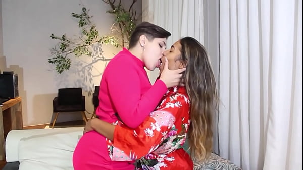 Image O marido da minha amiga nos pegou no flagra