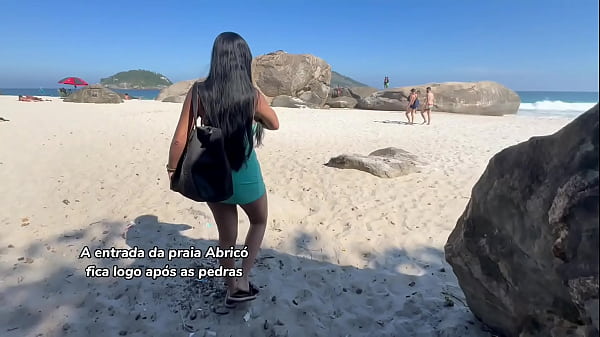 Image Renatinha Mello &bull_ Vlog - Levei o gringo conhecer a praia Abric&oacute_