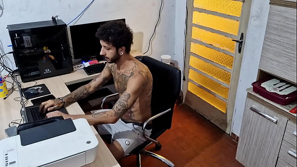 Image acordei com tesao de madrugada e pedi pro meu meio-irm&atilde_o me foder gostoso