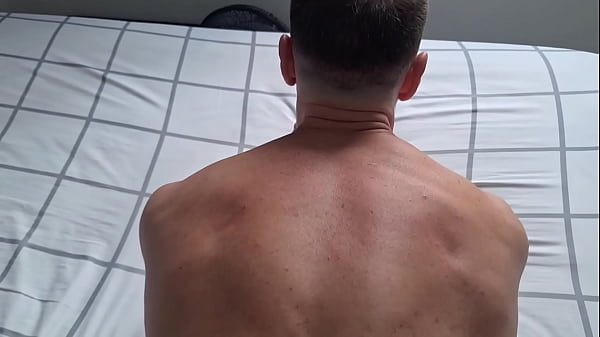 Image Visitando uma puta safada em sp, j&aacute_ cheguei no apt e ele j&aacute_ me esperando assim . Meti 5 leitadas na sua cucetao