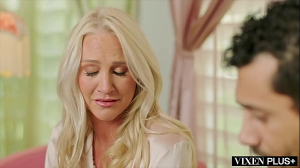 Image VIXENPLUS Dream mom Alexis sucks college studs cock dry