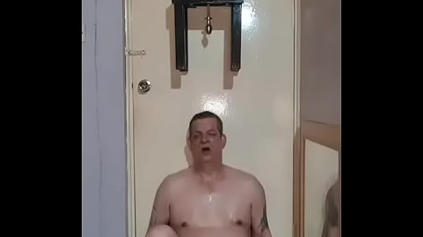 Image come on guys i love to be pissed on so i am inviteing who ever is watching to come and piss all over me right now