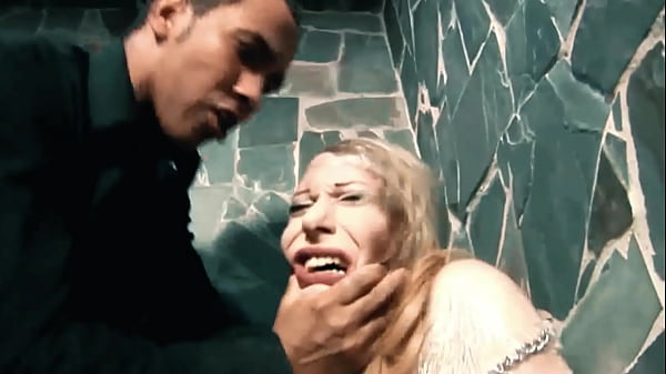 Image Andr&ocirc_meda presa e fudida a for&ccedil_a no pl&aacute_stico filme - Cl&aacute_ssico