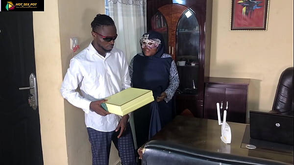 Image AHLAJA TRYING TO MAKE A FAKE TRANSFERS TO A DISPATCH RIDED WHICH MAKE THE RIDER TO TAKE BACK THE ITEMS BUT SHE ALSO REFUSES AND OFFER TO GIVE HER BIG PUSSY TO HIM