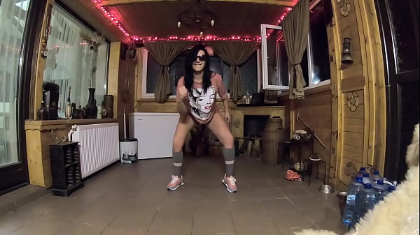 Image MilfyCalla - Everybody dance now, later you can fuck me
